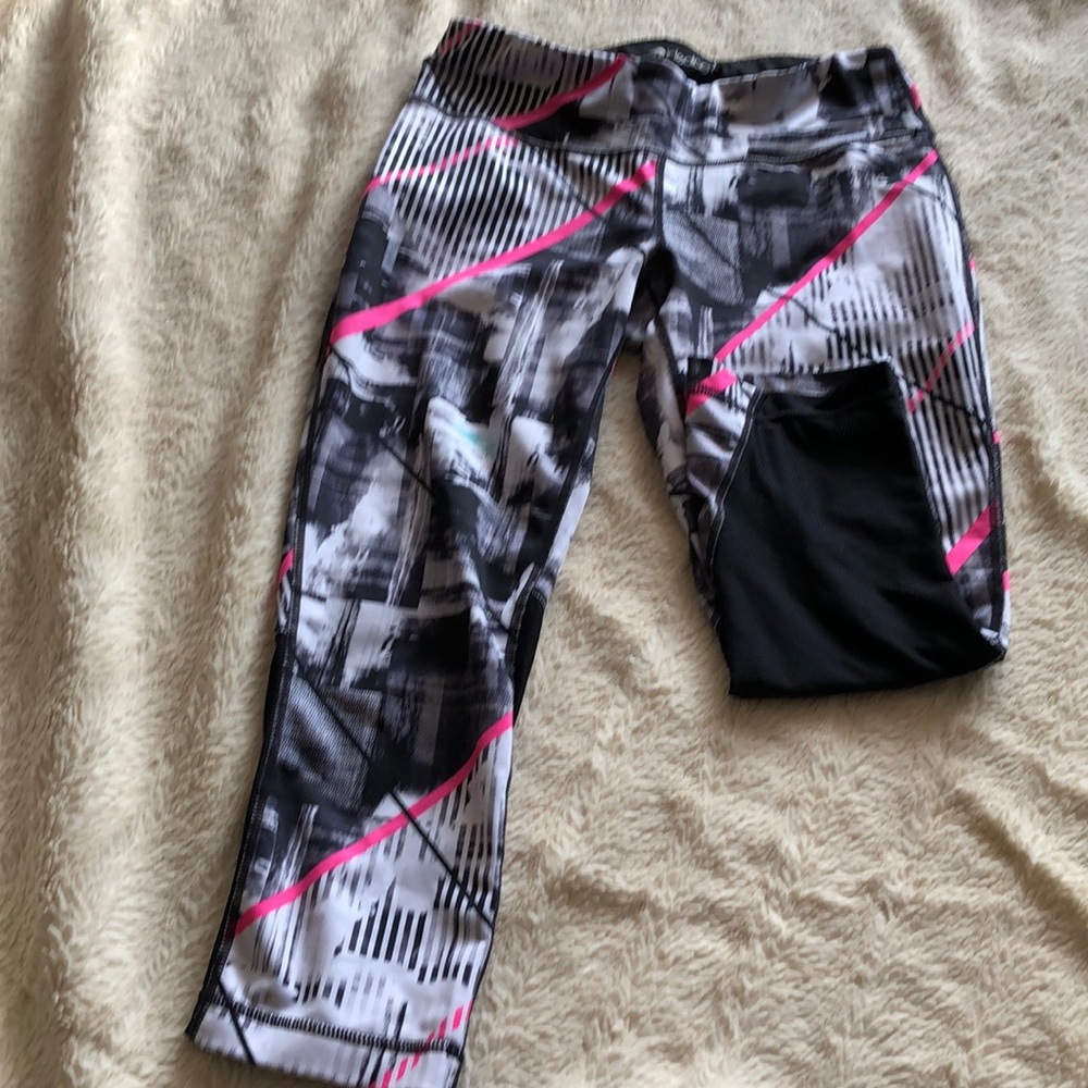 Ideology workout capris size s EUC